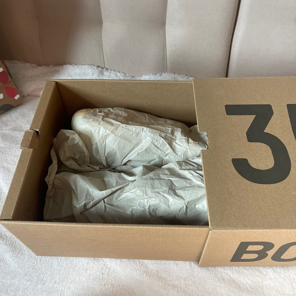 adidas Yeezy Boost 350 V2 Zyon - Picture 3 of 10